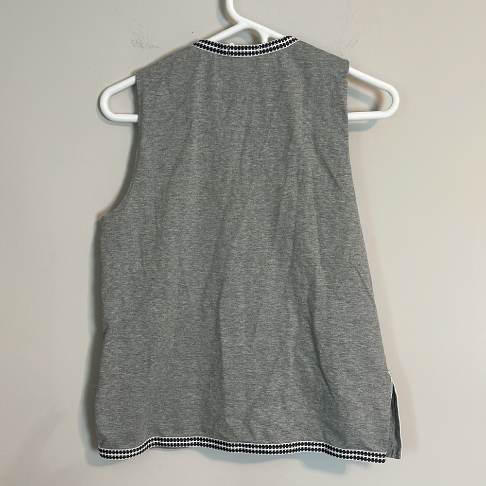 J. Crew grey sleeveless v-neck top - Picture 4 of 6